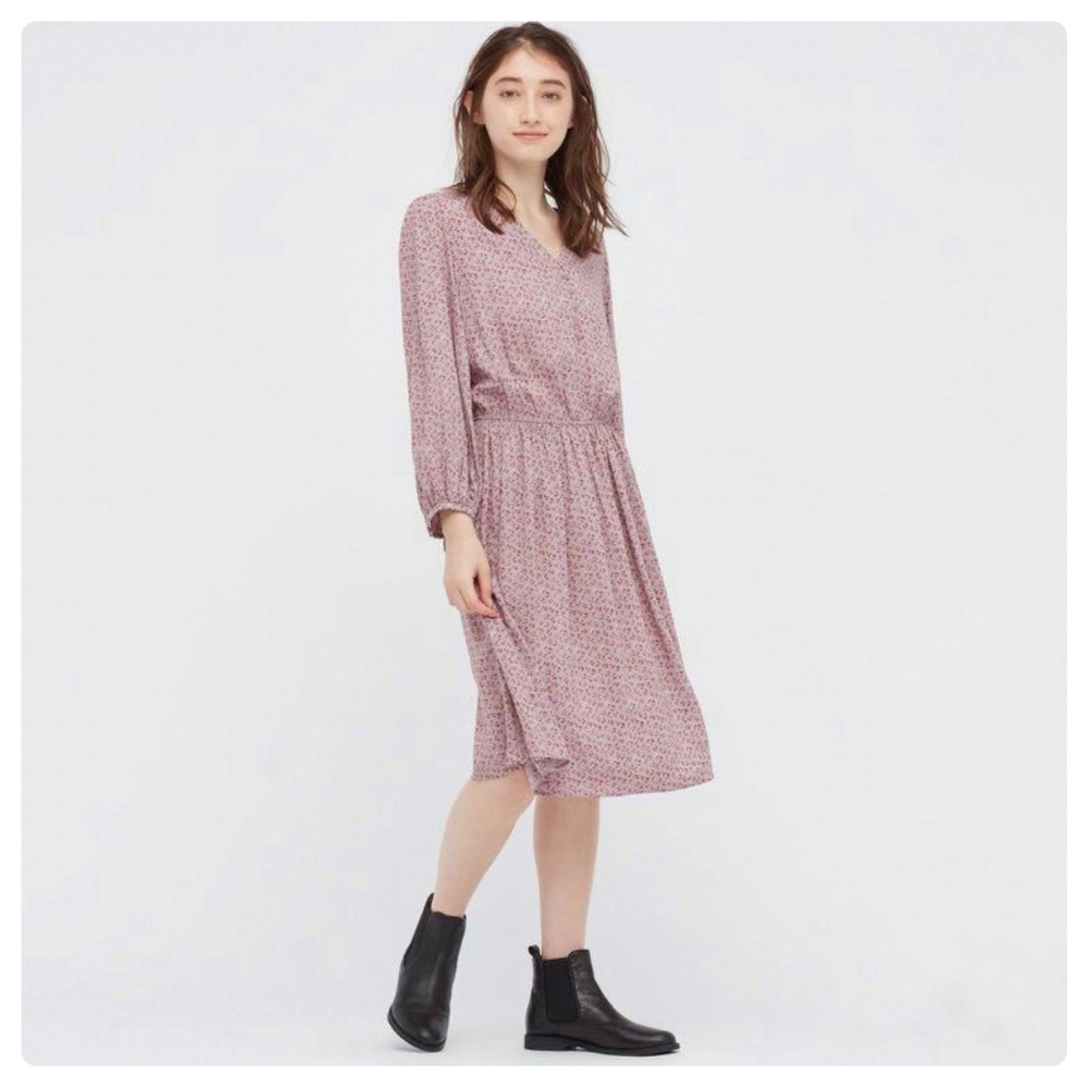 Uniqlo Ditsy Floral Blouson Sleeve Midi Dress
